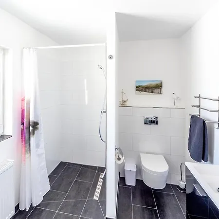 Am Borgwallsee 1 * Steinhagen (Vorpommern-Rugen)